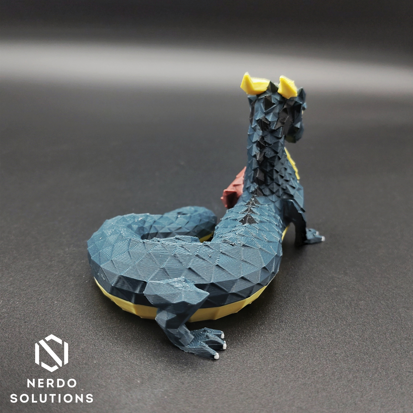 Low Poly Drache - Famous Dragon Edition